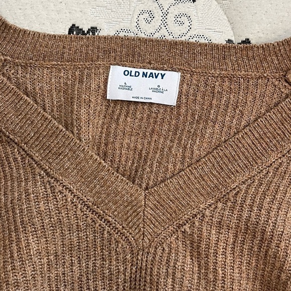 Brown Old Navy  sweater size US L - Picture 2 of 4